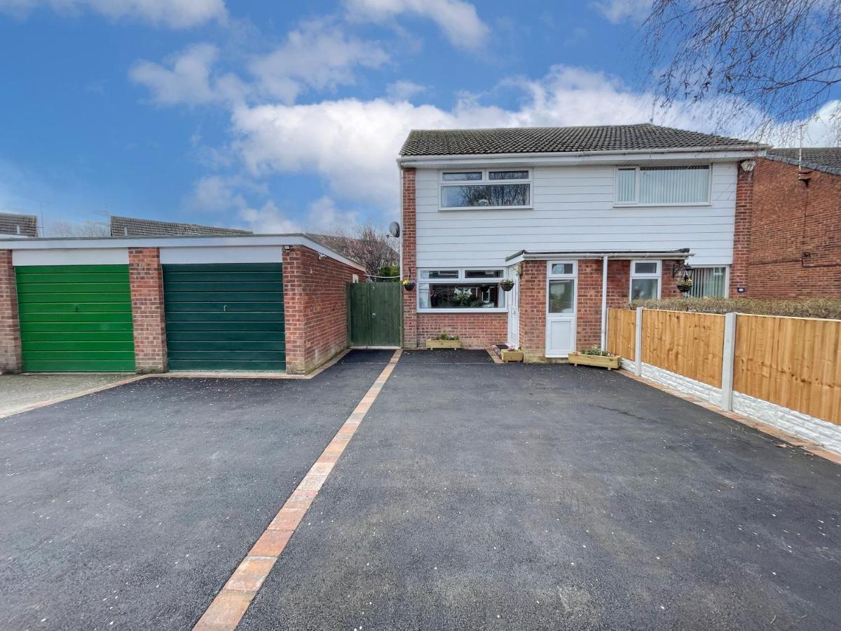 Well Situated, Cosy 2 Bed House West Kirby Exterior foto